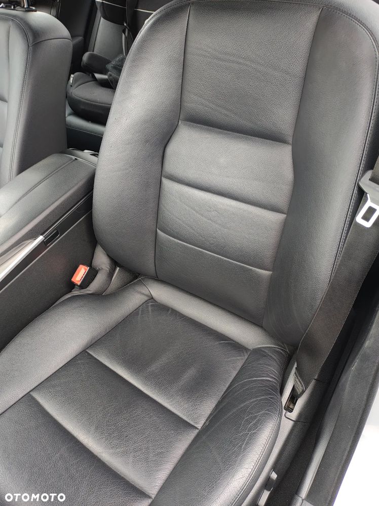 Mercedes-Benz Klasa C 320 T CDI 7G-TRONIC Avantgarde DPF Sport Edition - 11