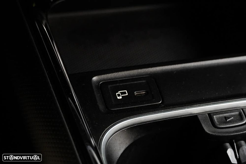 Mercedes-Benz GLA 180 7G-DCT Style - 54
