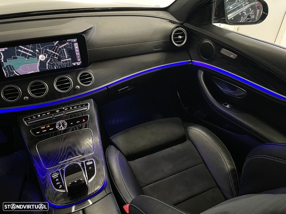 Mercedes-Benz E 300 de AMG Line - 22