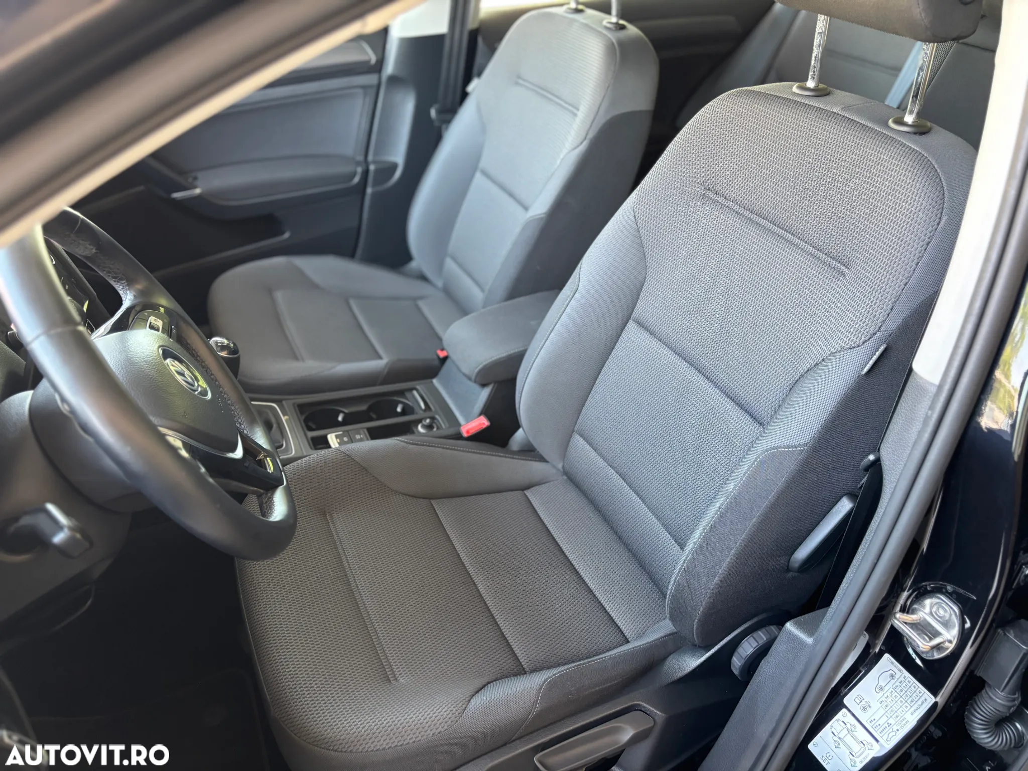 Volkswagen Golf 1.6 TDI Trendline - 33