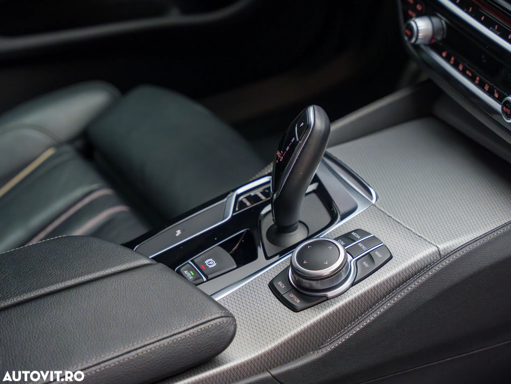BMW Seria 5 530d xDrive Aut. - 26