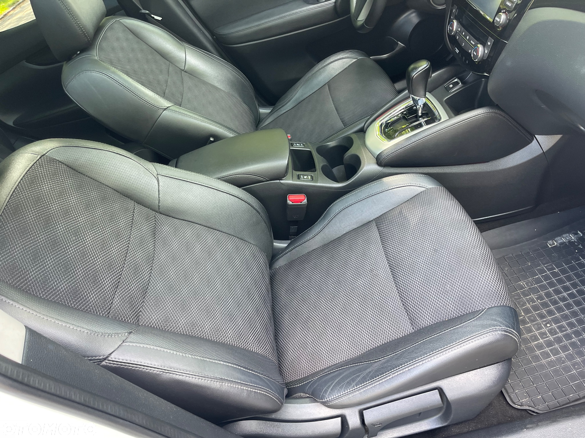 Nissan Qashqai 1.6 DCi Tekna Xtronic EU6 - 13