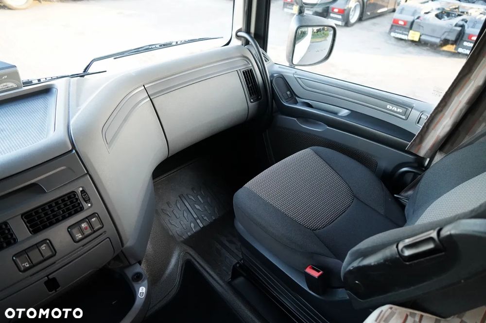 DAF XF 460 / SUPER SPACE CAB / MEGA / EURO 6 / LOW DECK - 32