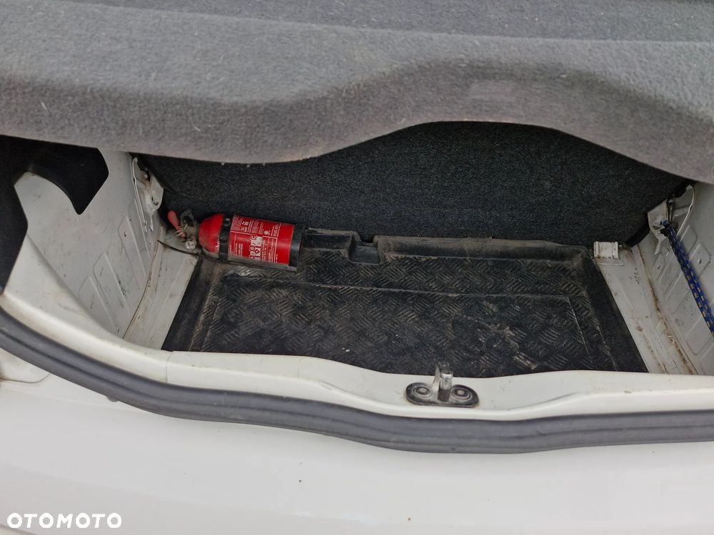 Volkswagen up! 1.0 move - 13