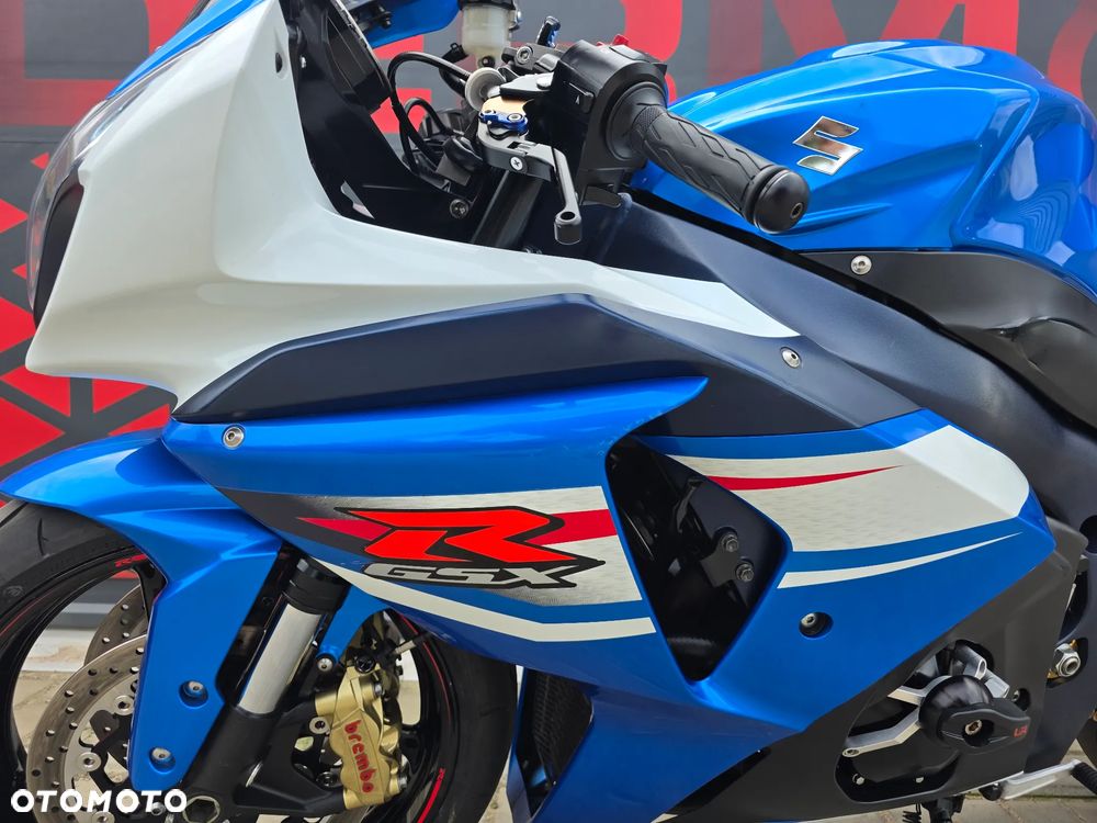 Suzuki GSX-R - 15