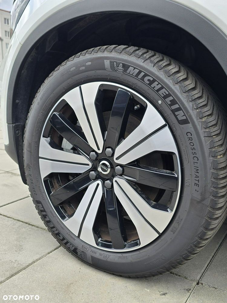 Używany Volvo XC 40 2023 - 167 500 PLN, 4 960 km - Otomoto.pl