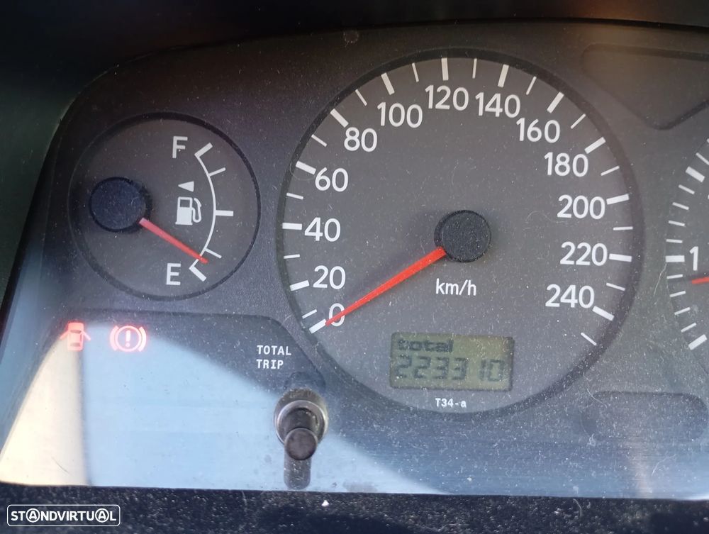 Toyota Avensis S/D 1.6 Executive - 2