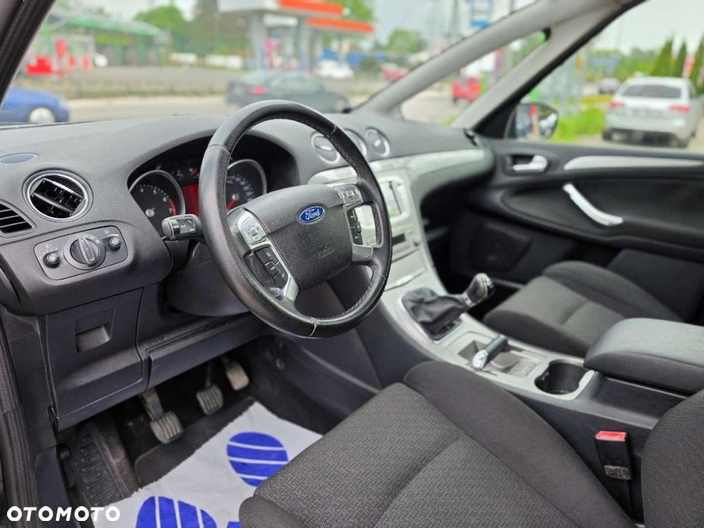 Ford S-Max - 19