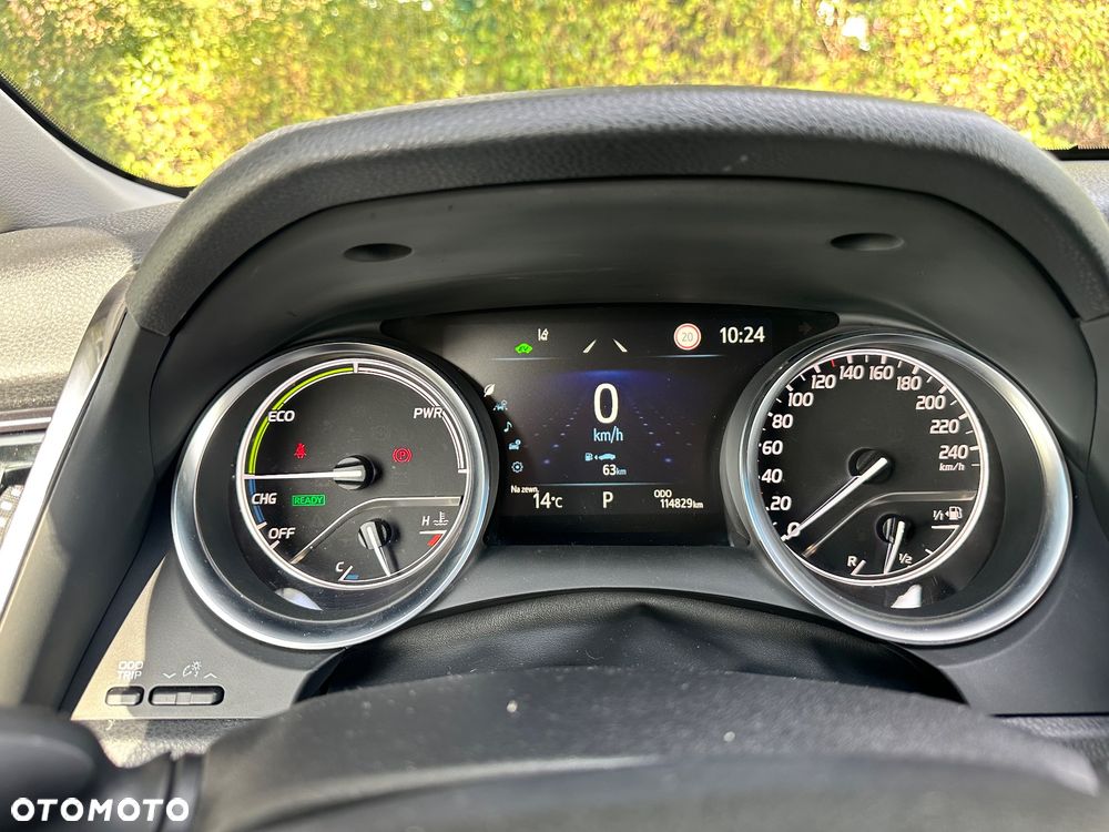 Toyota Camry 2.5 Hybrid Comfort CVT - 18