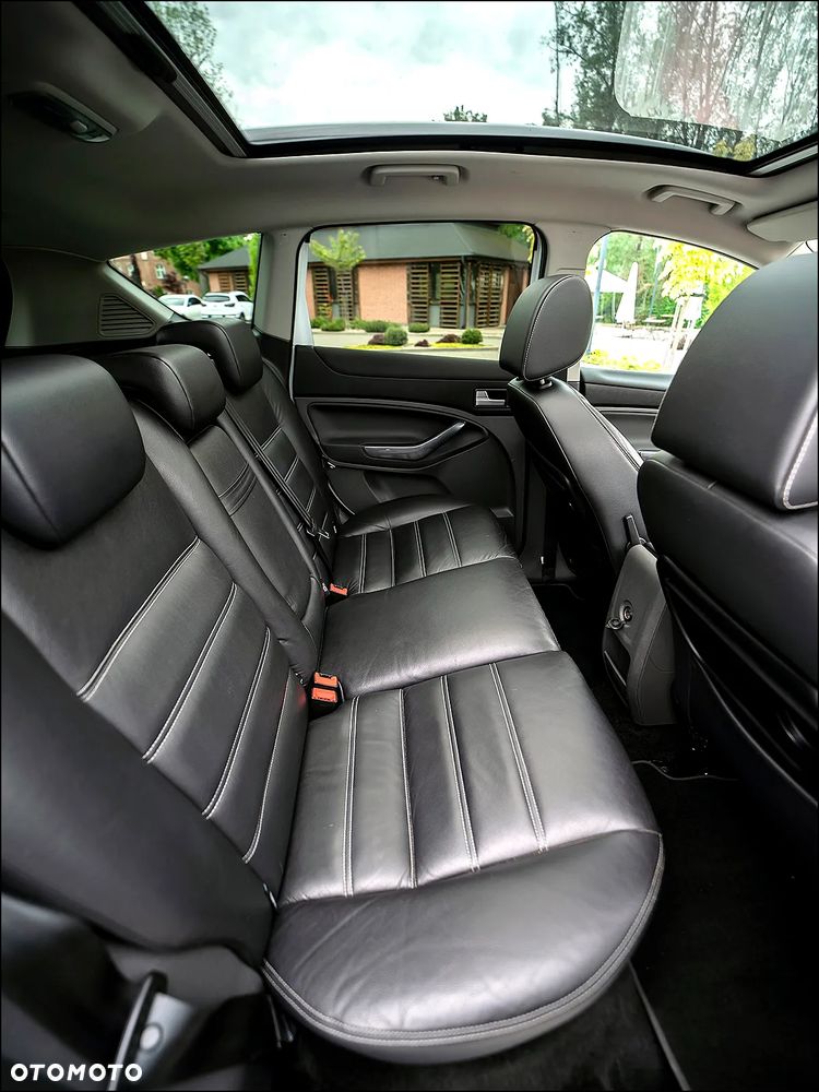 Ford Kuga - 34