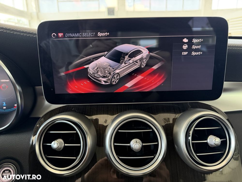 Mercedes-Benz C 220 d 4Matic 9G-TRONIC AMG Line - 24