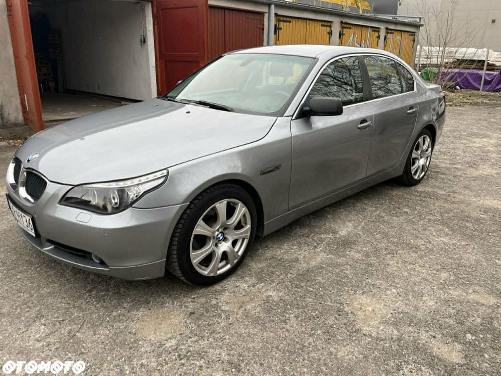 BMW Seria 5 520i - 4