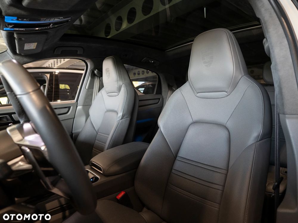 Porsche Cayenne - 24