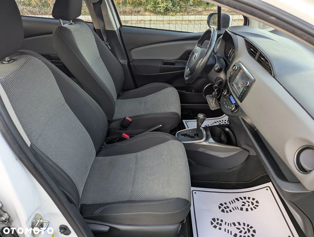 Toyota Yaris - 10