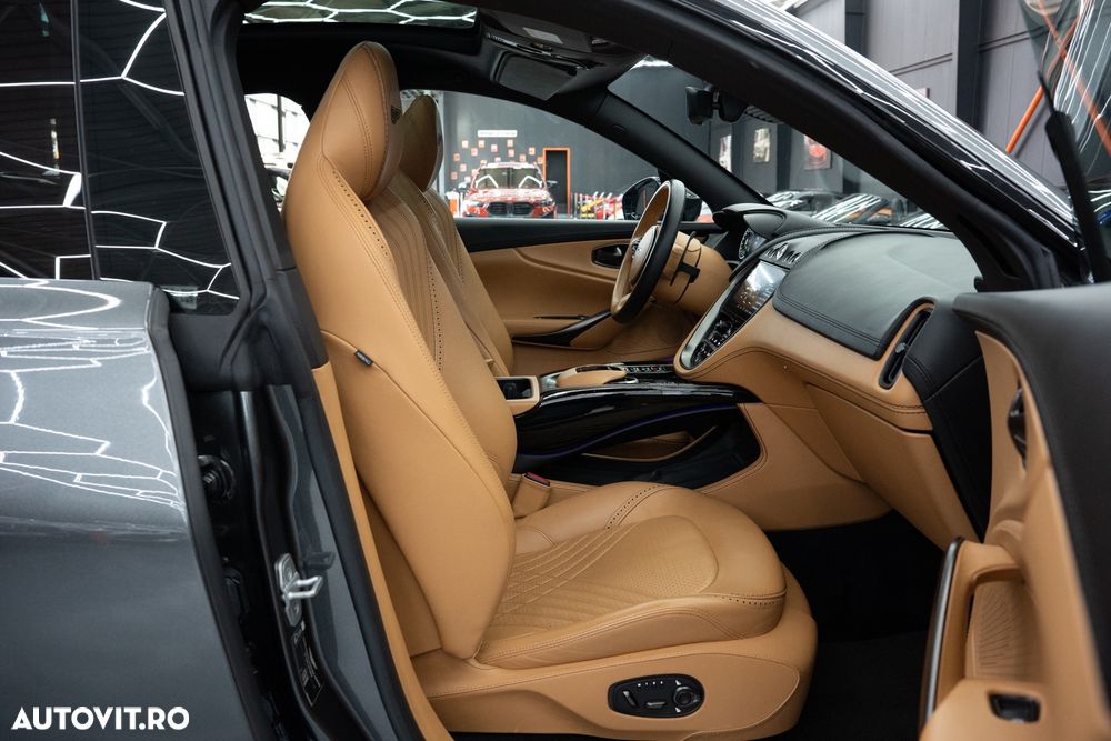Aston Martin DBX Standard - 12