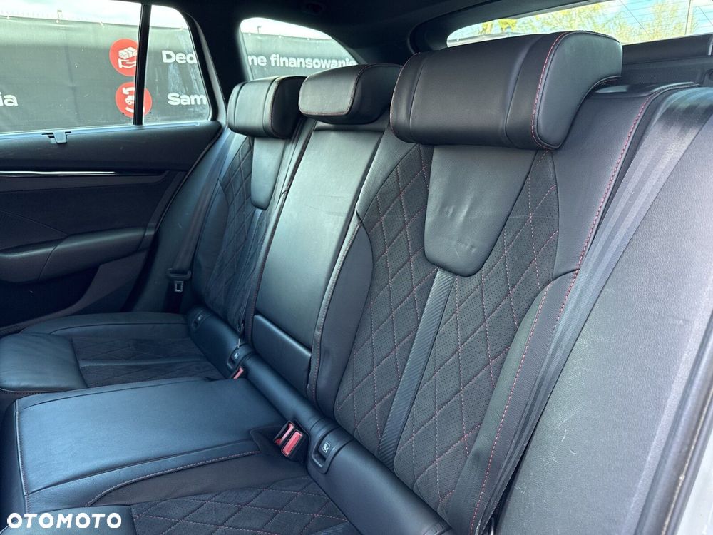 Skoda Octavia 2.0 TDI RS DSG - 20