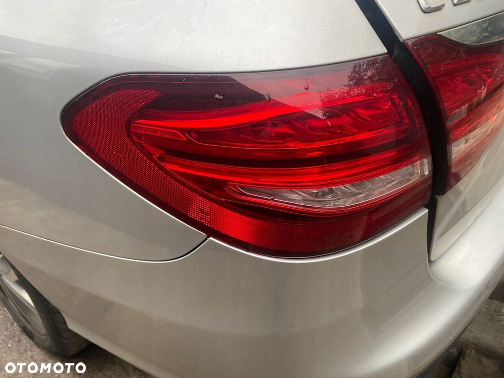 MERCEDES 205 kombi tyl nadwozia cwiartka kolor 775 igla - 3