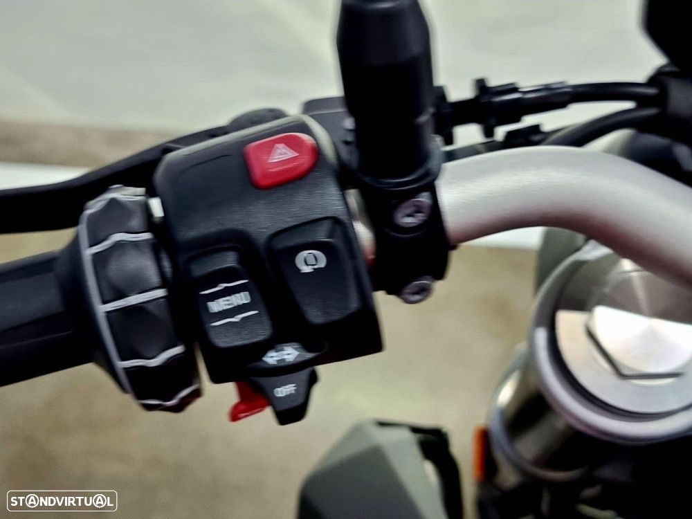 BMW F 900 R 900 R - 11