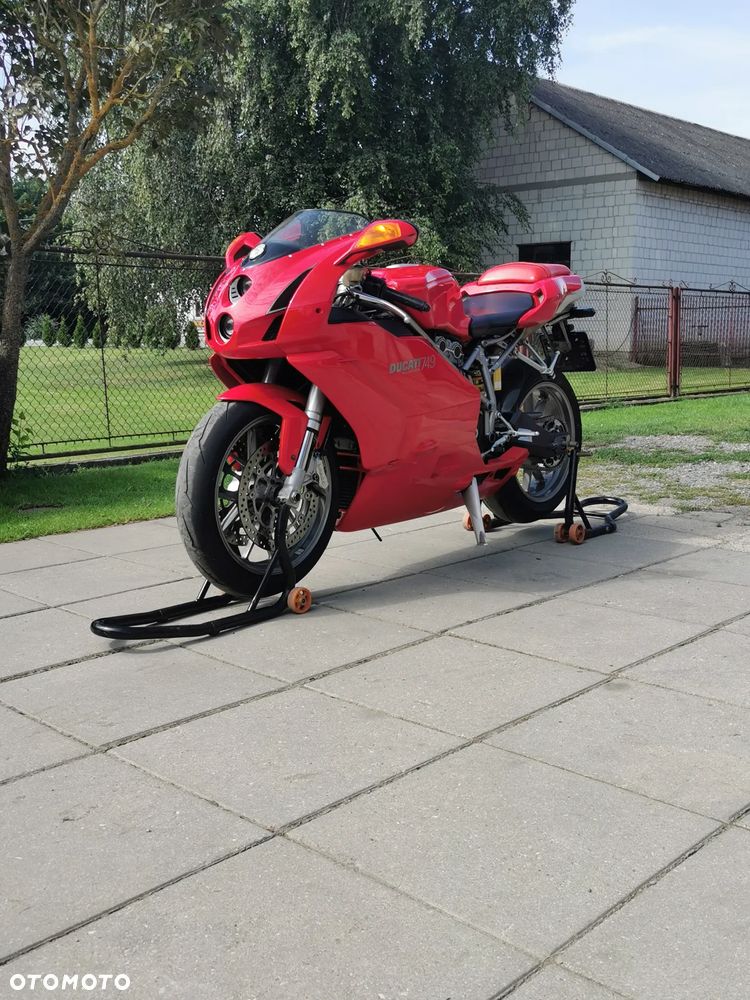 Ducati 749 - 2