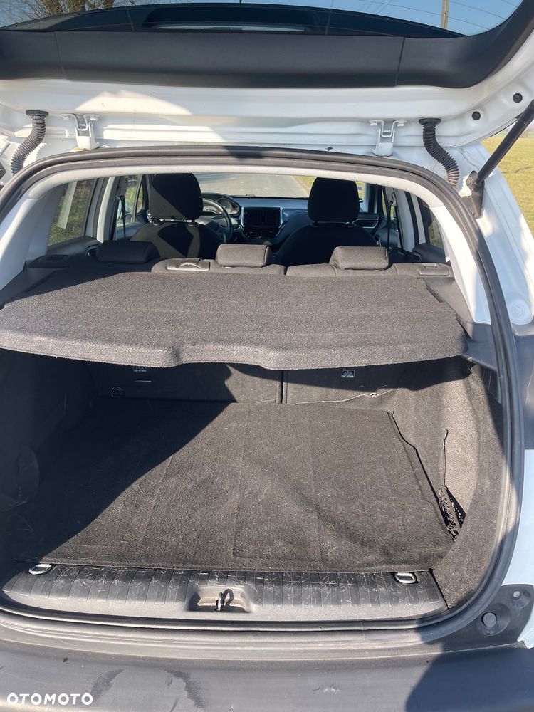 Peugeot 2008 BlueHDi 100 STOP & START Signature - 7