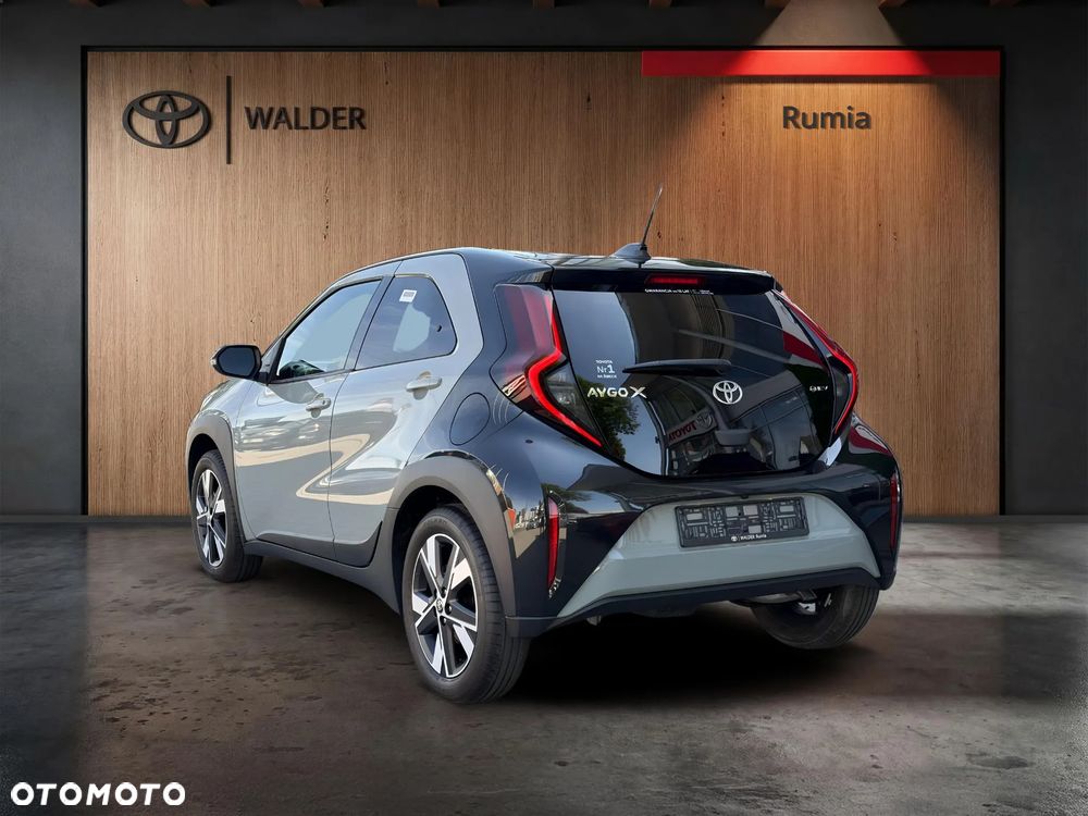Toyota Aygo X Hybrid 1.5 Style e-CVT - 4