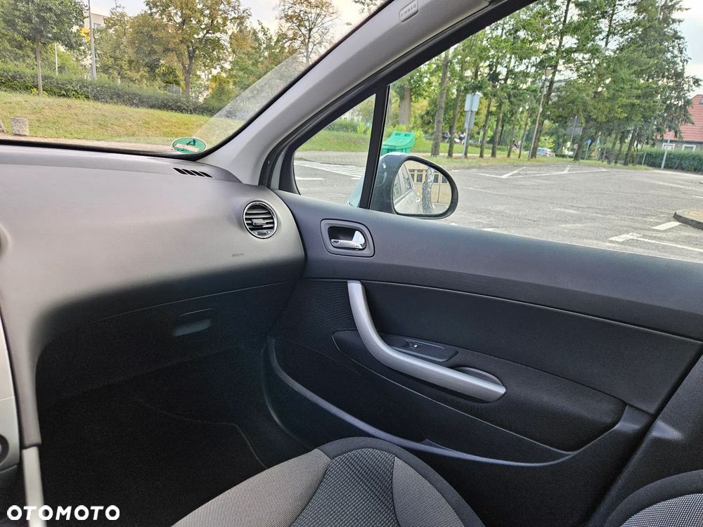Peugeot 308 120 VTi Style - 17
