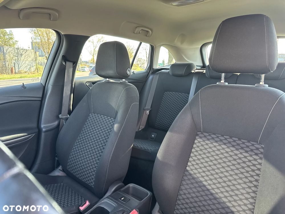 Opel Astra 1.0 T Enjoy S&S - 11