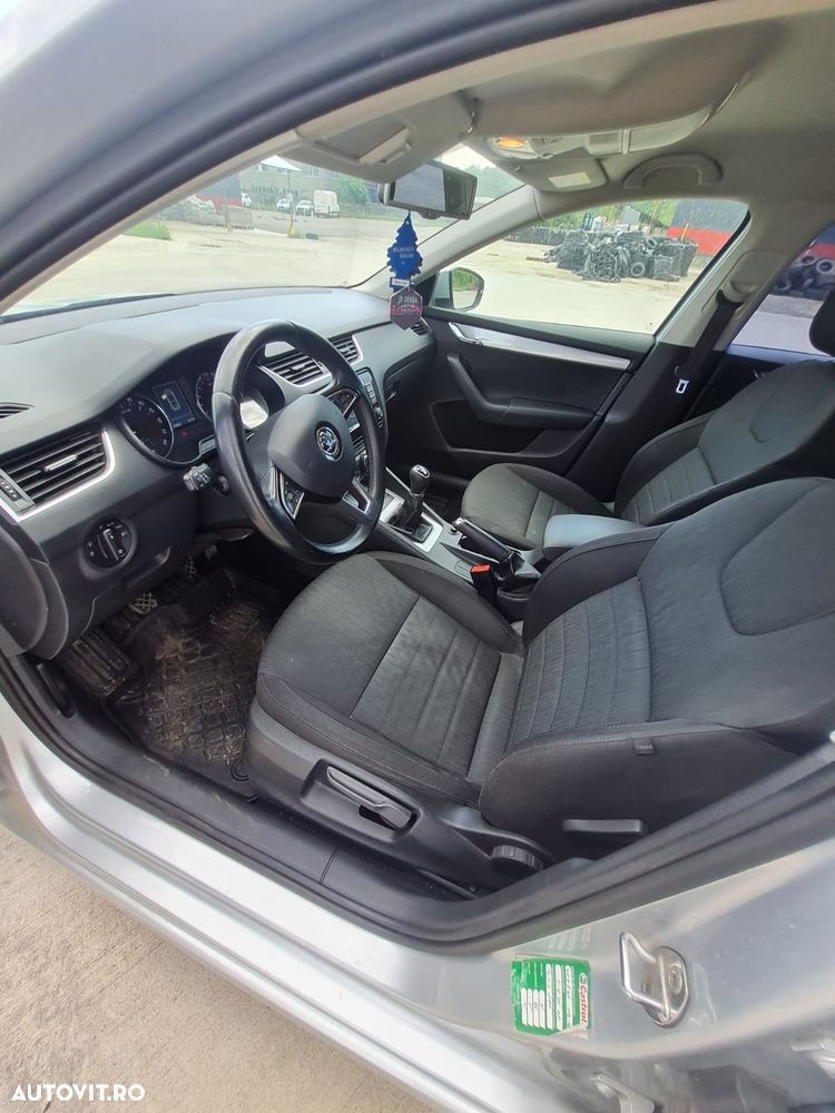 Skoda Octavia 1.6 TDI Style - 6
