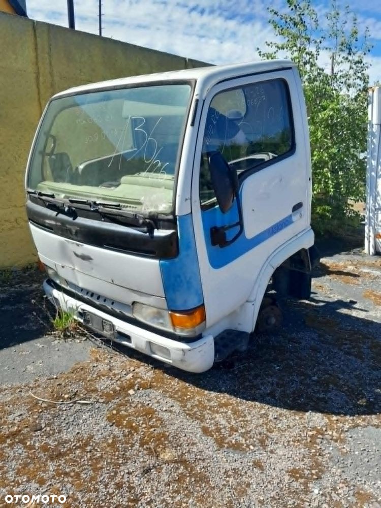 Kabina NISSAN CABSTAR - 9