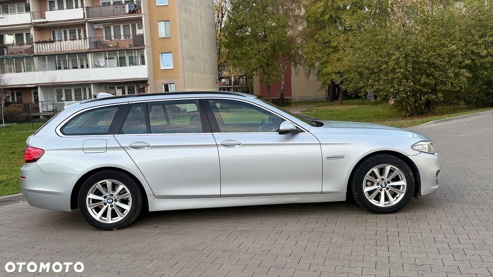 BMW Seria 5 525d Luxury Line - 21