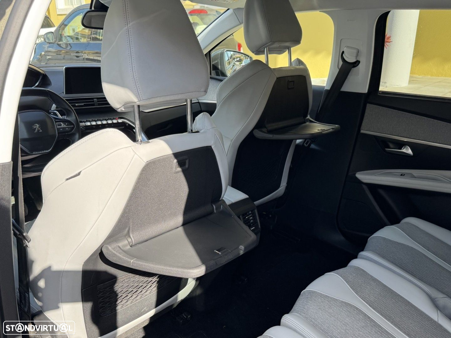 Peugeot 5008 1.2 PureTech Allure Pack EAT8 - 11