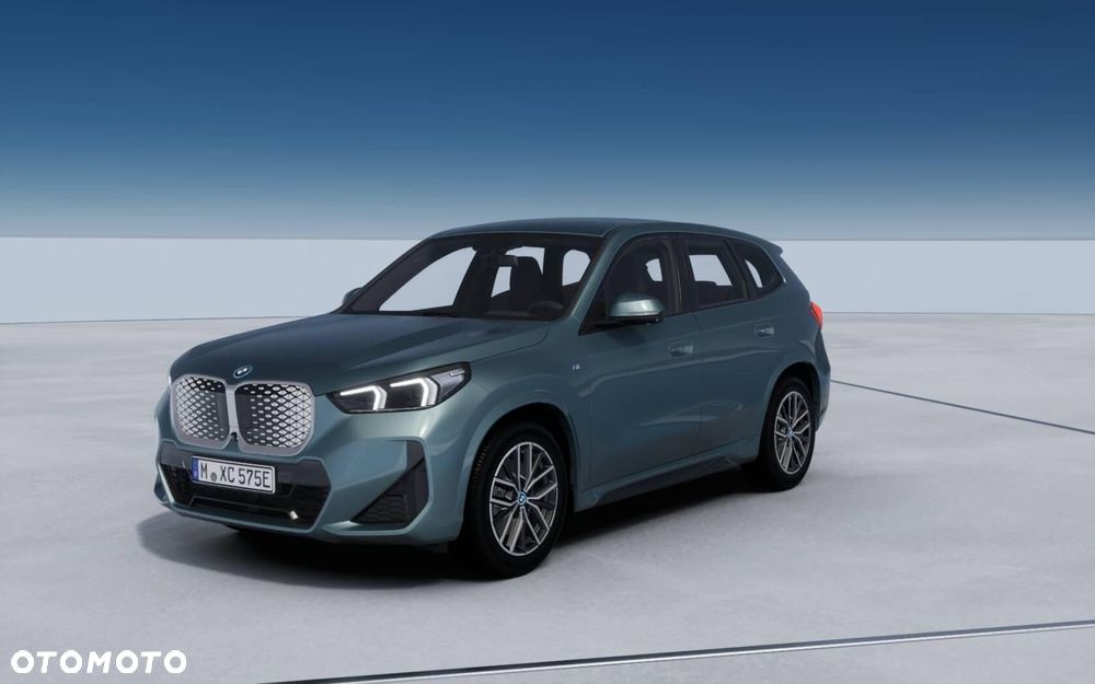 BMW iX1 - 1