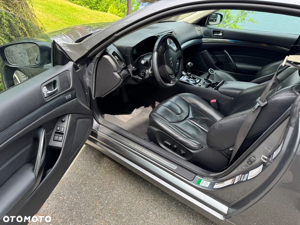 Infiniti G G37 - 10