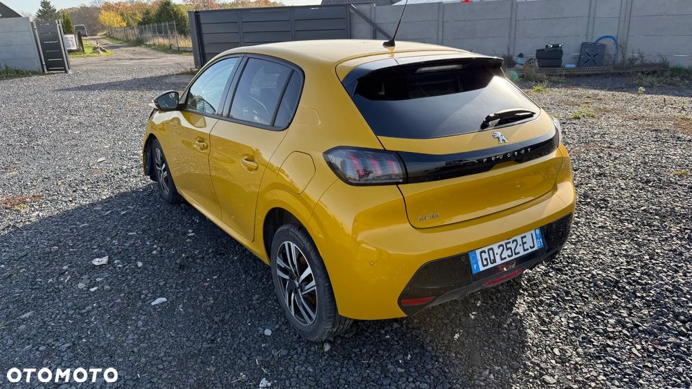 Peugeot 208 ver-1-2-puretech-allure-s-s - 3