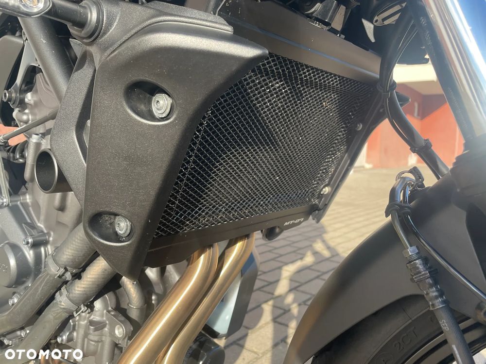 Yamaha MT - 10