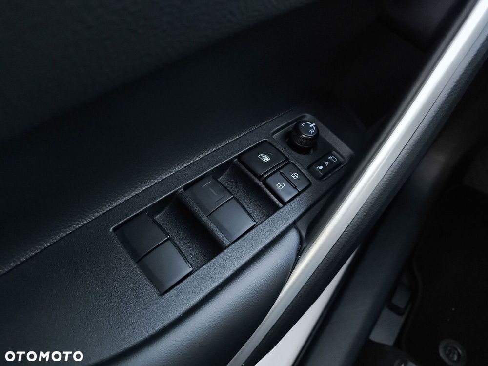 Toyota Corolla Cross - 21