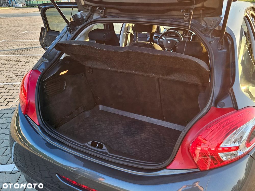 Peugeot 208 1.6 VTi Allure - 28