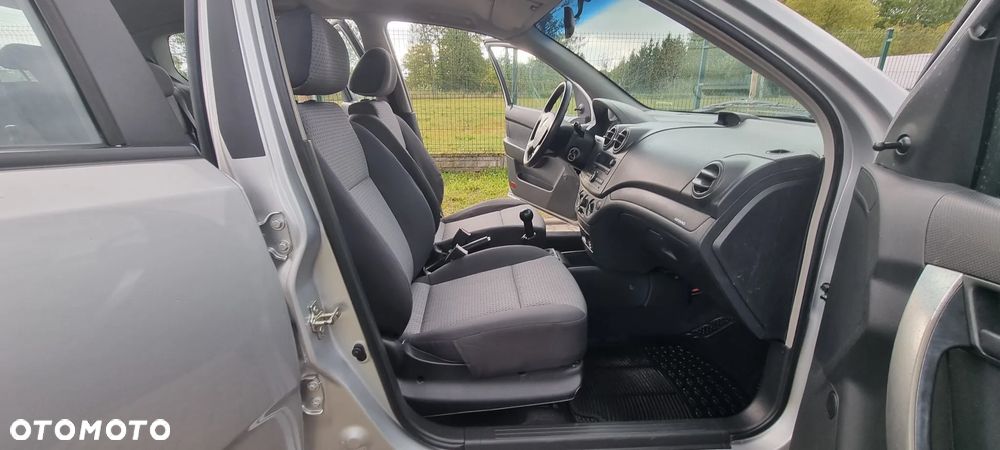 Chevrolet Aveo - 17