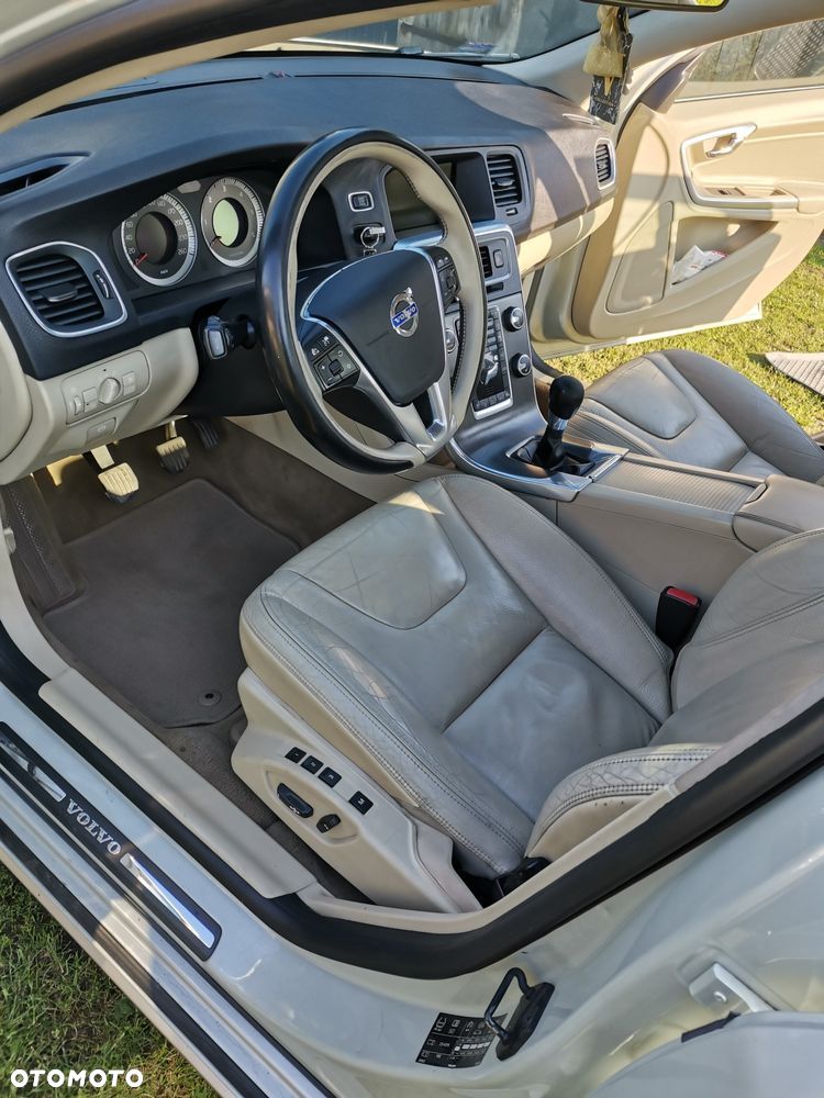 Volvo S60 D5 Summum - 6