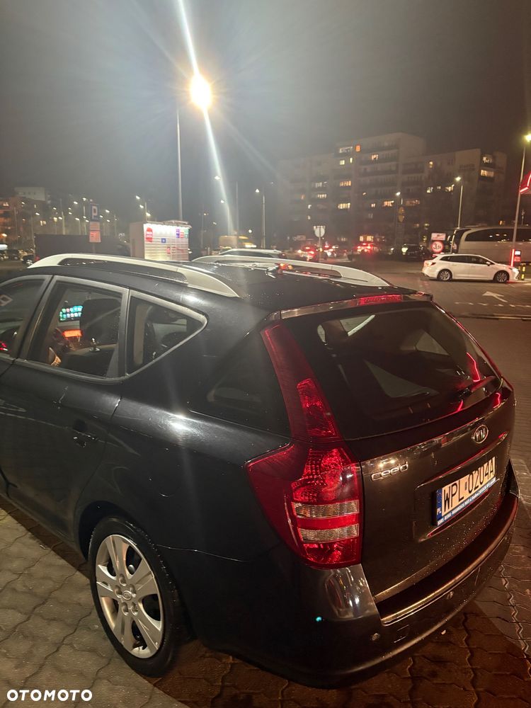 Kia Ceed 1.6 Crdi Comfort - 4