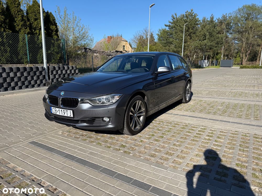 BMW Seria 3 328i xDrive Sport-Aut - 32