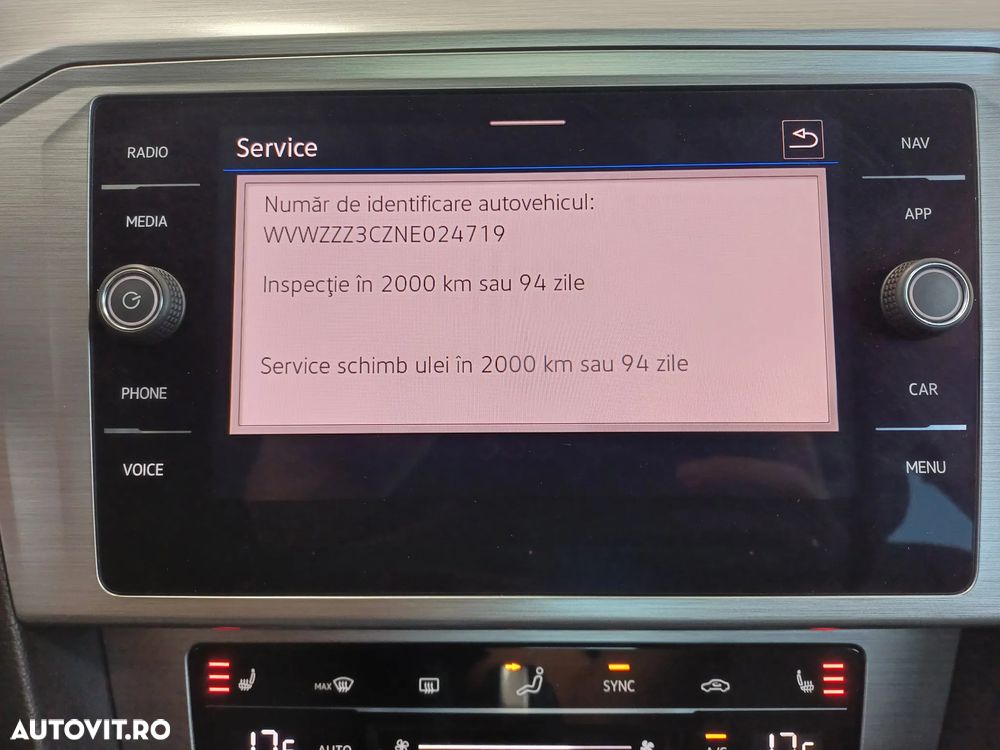 Volkswagen Passat 1.5 TSI ACT DSG Trendline - 18