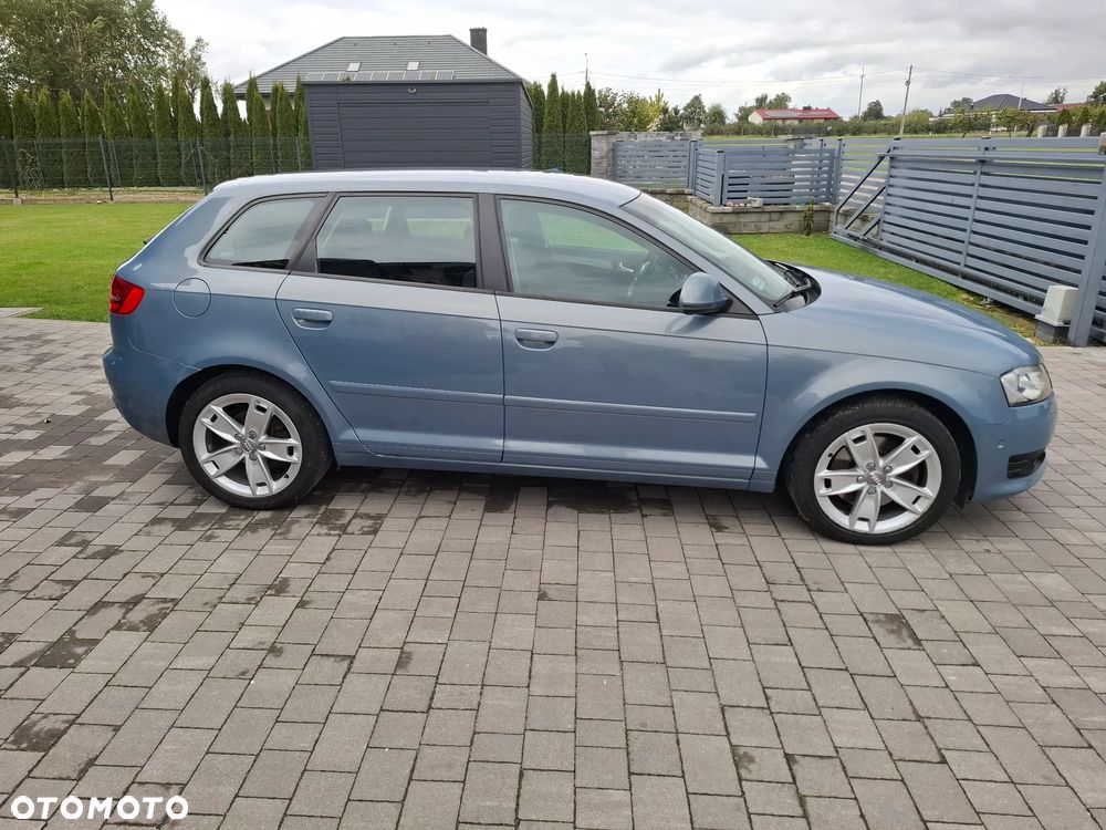 Audi A3 Sportback 2.0 TDI DPF quattro Ambiente - 13