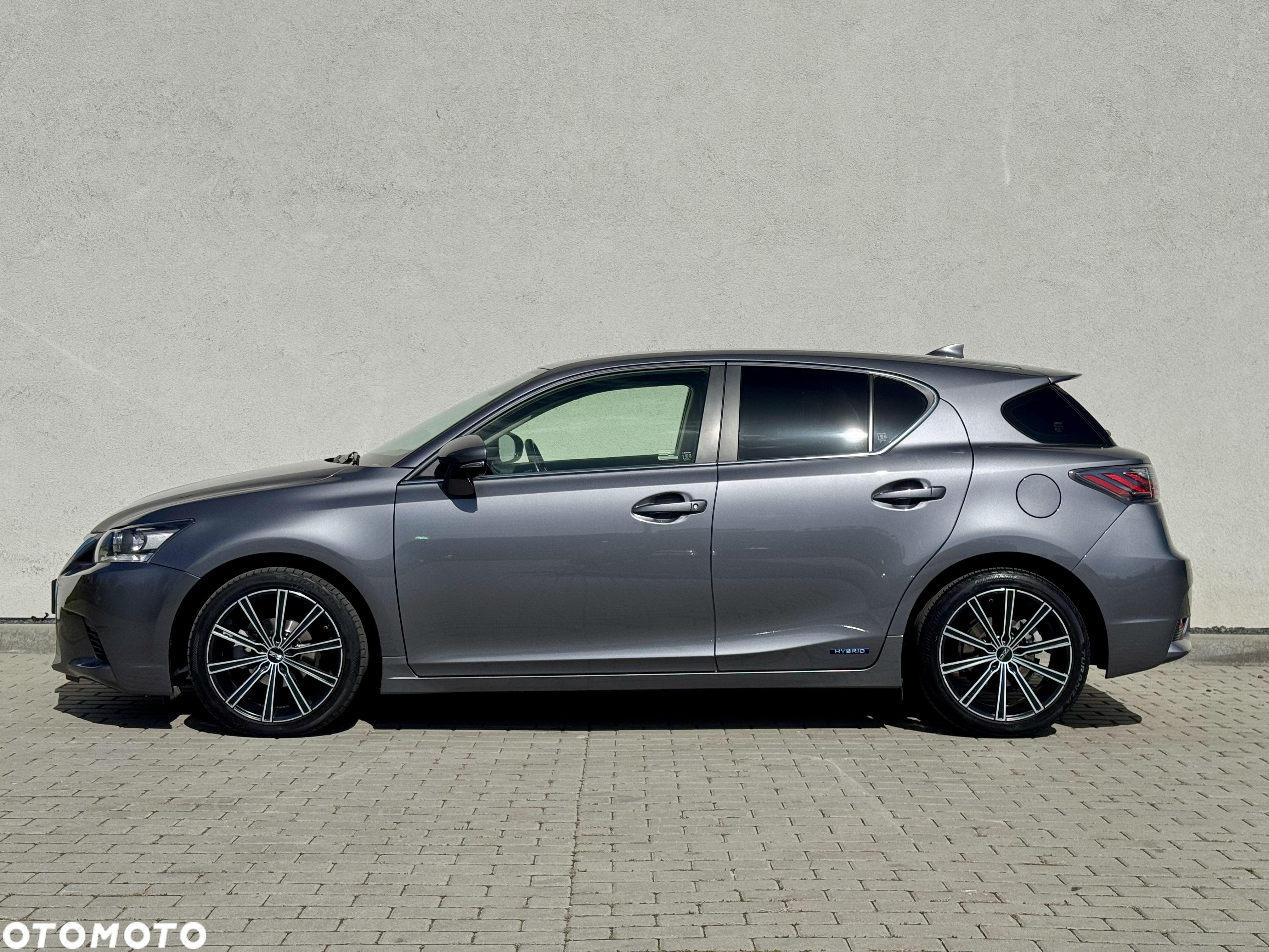 Lexus CT - 4