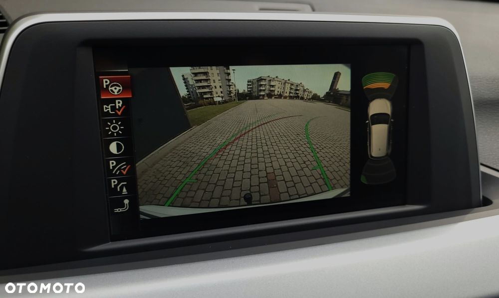 BMW X1 sDrive18i - 21