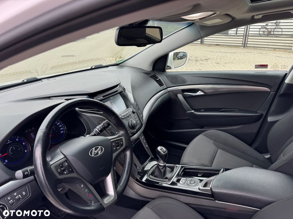 Hyundai i40 Kombi blue 1.7 CRDi Premium - 10