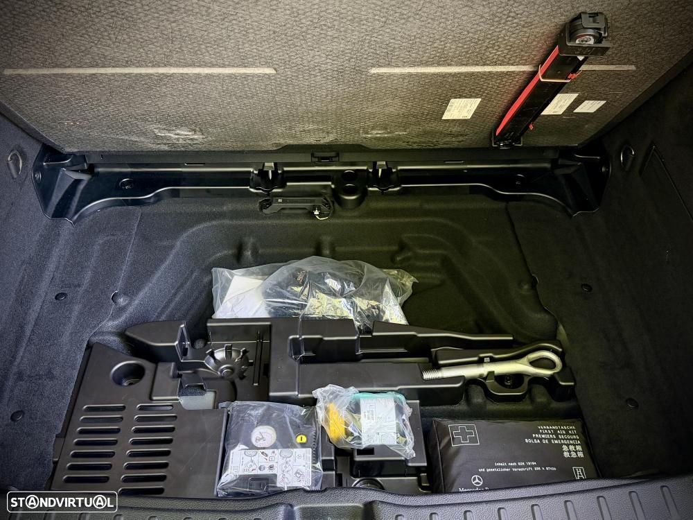 Mercedes-Benz GLA 180 7G-DCT - 18