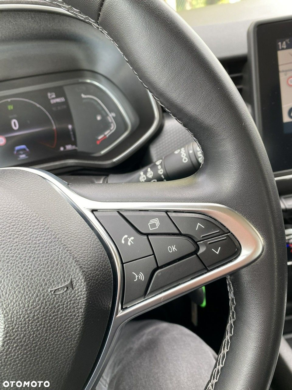 Renault Clio - 18