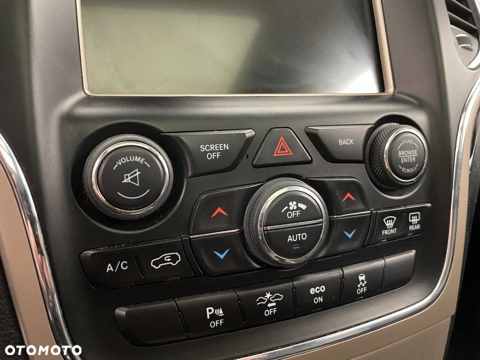Jeep Grand Cherokee - 29