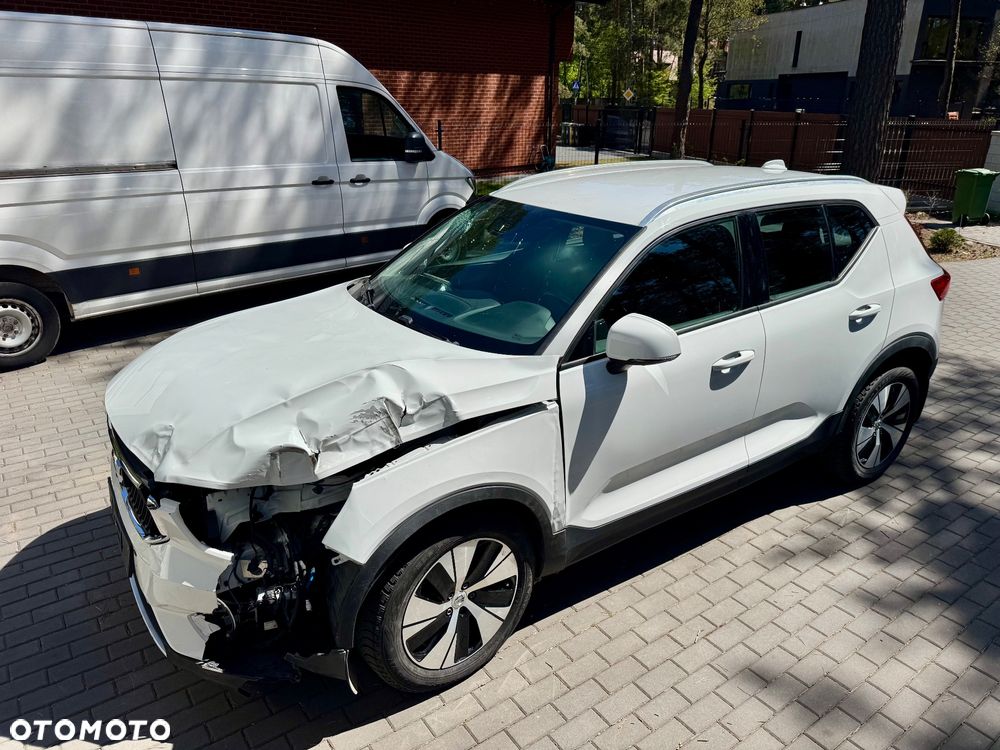 Volvo XC 40 B4 B Momentum Pro - 11